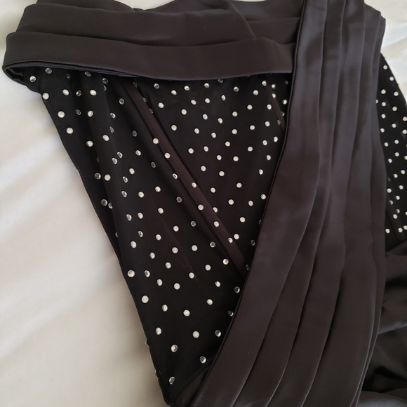 Gorgeous Satin Gown - Picture 5 of 6